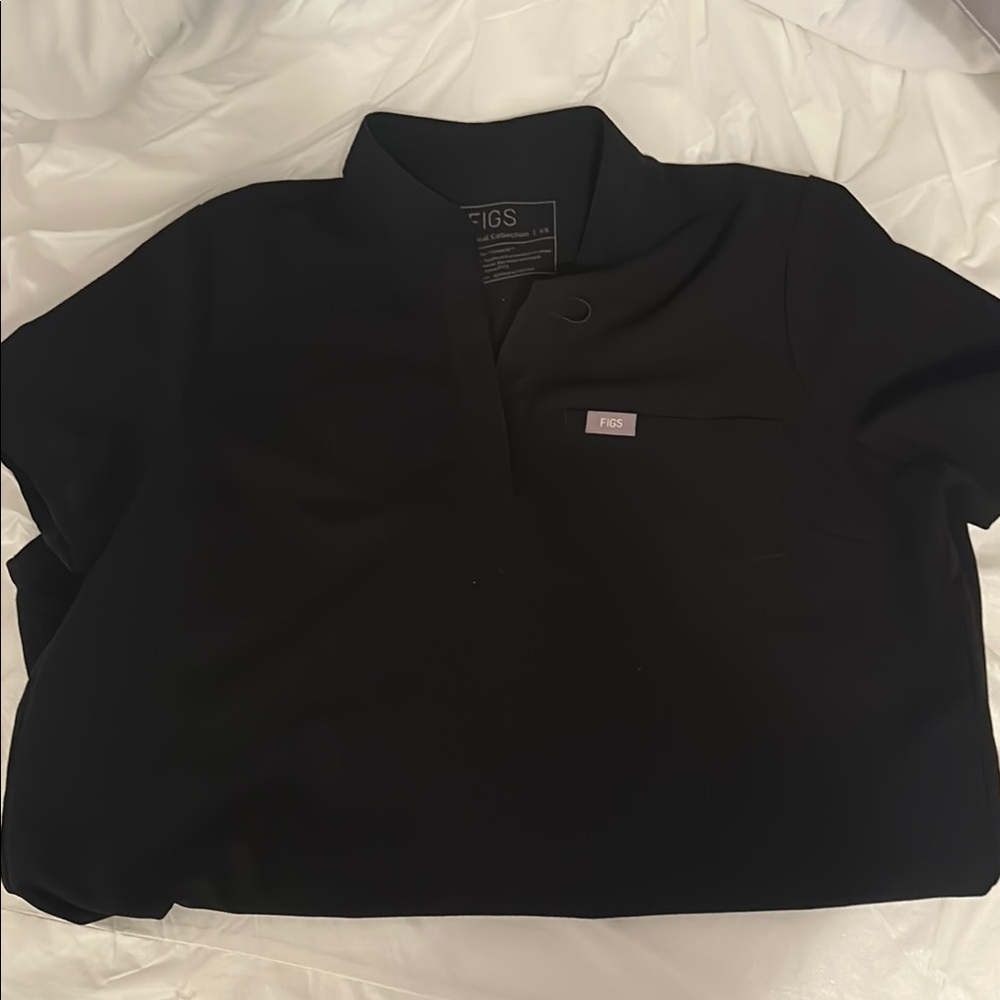 Figs Black Scrub Top